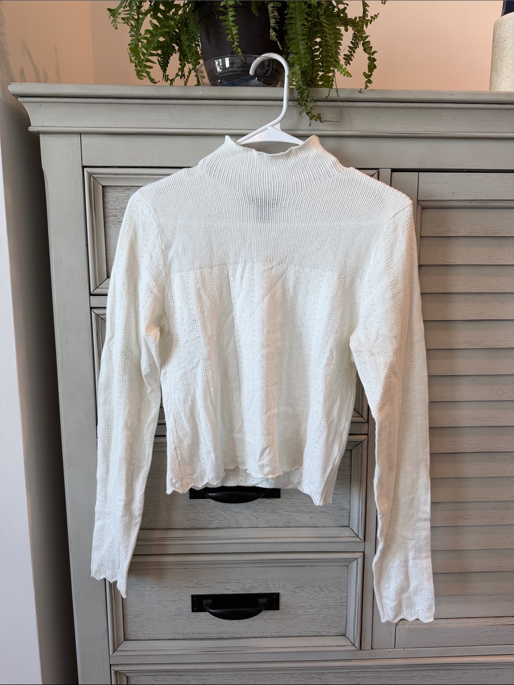 Women's White Mock Neck Long Sleeve Top